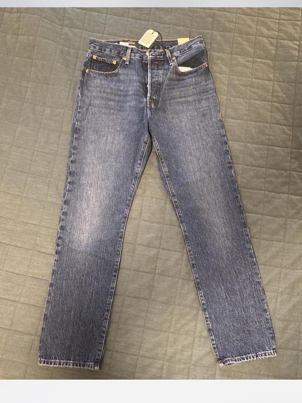 Levi's 501 Women's Jeans in Medium Blue Wash